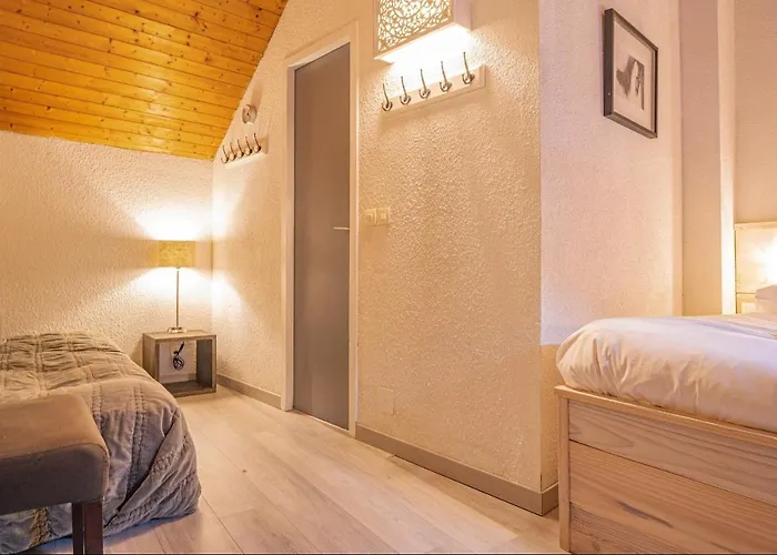 Chamour - A Duplex Apartment With Mont-Blanc View